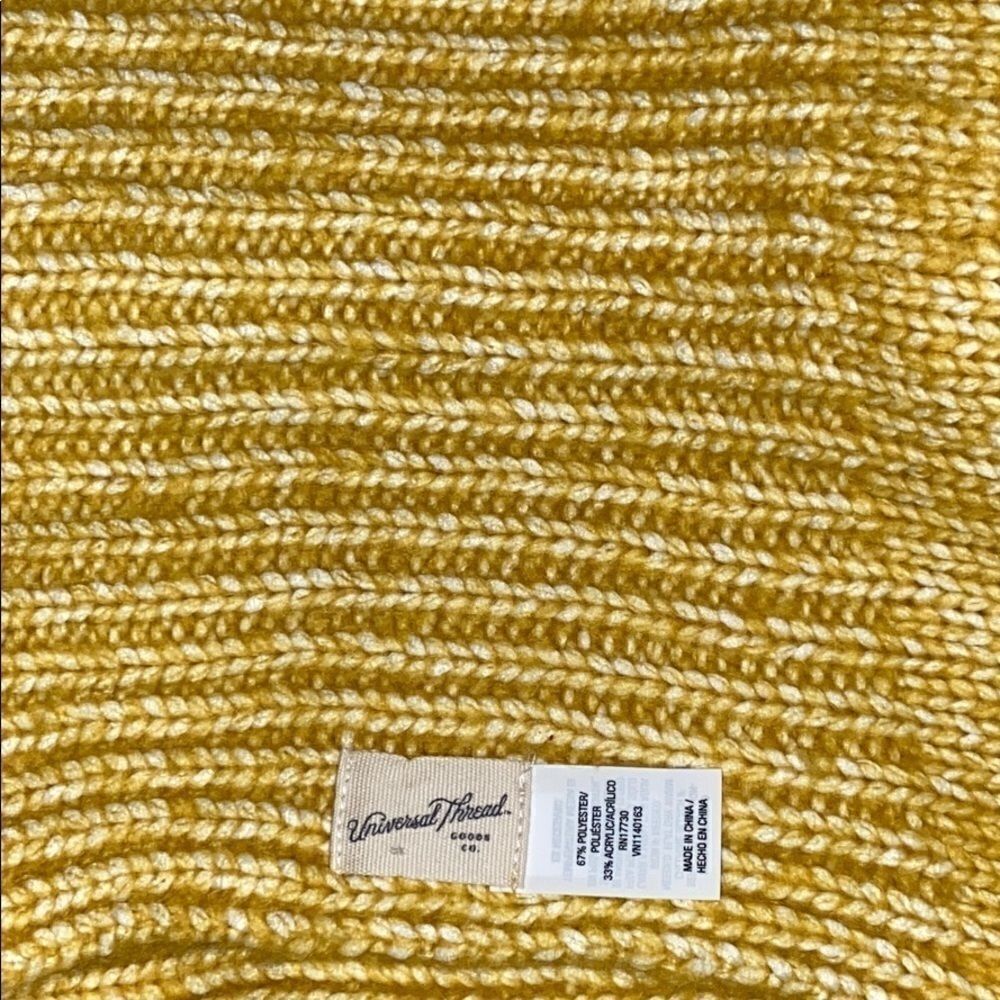 NWOT!!Universal Thread Scarf! - Picture 5 of 7